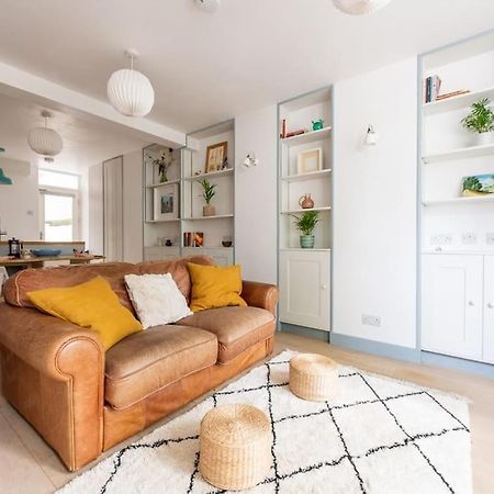 Lovely Self-Contained Basement Studio With Kitchen Londres Exterior foto